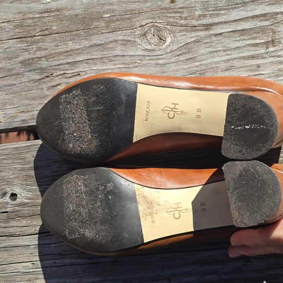 Cole Haan Air Marion Heels, Size 9B - Picture 3 of 7